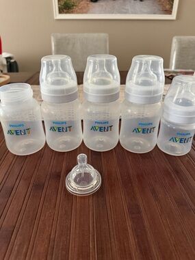 Philips Avent Clear Bottles with White Caps (Set of 5)